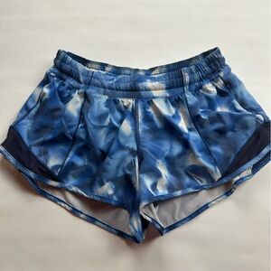 lululemon athletica Blue Patterned Athletic Shorts. Size 8 reg